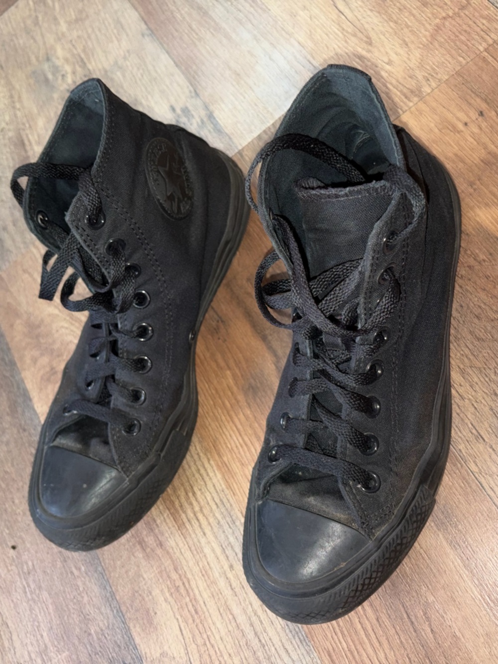 all black converse all star chuck taylor